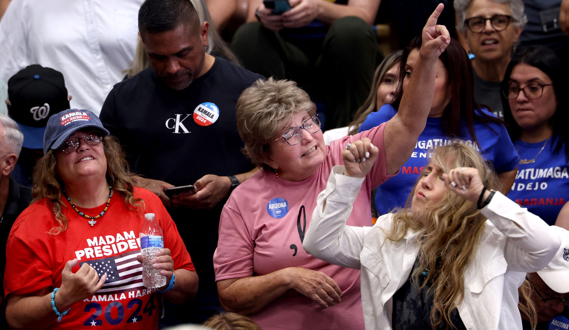Vice-president candidate Tim Walz rallies in Tucson